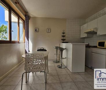 Location appartement chambre 1 pièce 26 m² à Rocquencourt (78150) P... - Photo 3