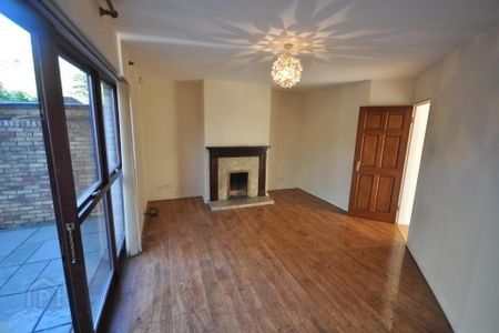 17 Musgrave Park Court, Belfast, BT9 7HZ - Photo 2