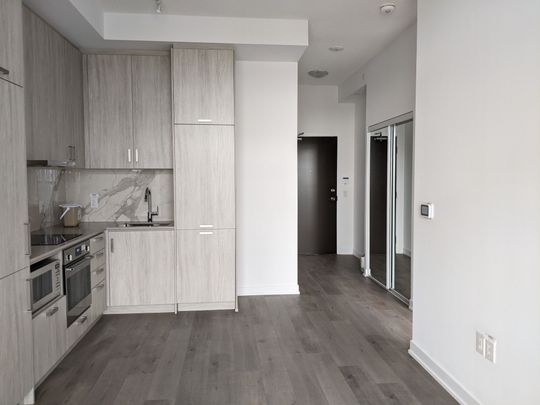 For Lease - 60 Honeycrisp Crescent Unit# 521, Vaughan, Ontario - Photo 1