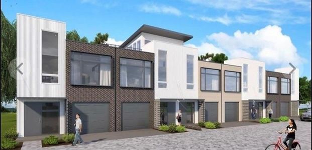 For Lease - 33 Summersides Mews, Pelham, Ontario - Photo 1