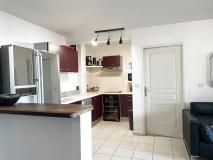 Location Appartement 3 pièces 58m² ST PIERRE 97410 - Photo 5