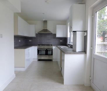 Room in a Shared House, Princes Avenue, N13 - Photo 3