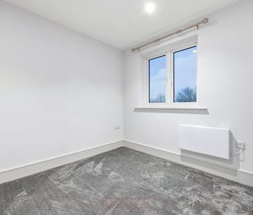 Harlington - Photo 3