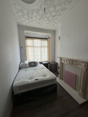 Room in a Shared House, Woodall Road, B6 - Photo 1