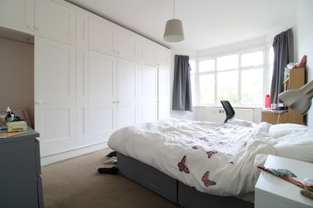 4 Bed Terraced House, Atkins Road, SW12 - Photo 5