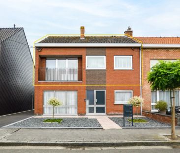 Duplex appartement met 2 slpks en 2 garages in centrum Eernegem - Photo 5