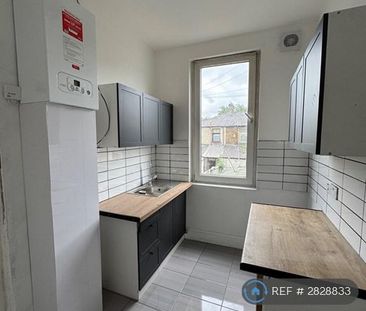 3 bedroom terraced house to rent - Photo 6