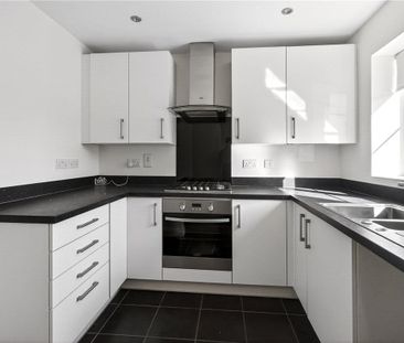 A detached 3 bedroom house with garage and gardens situated in Meas... - Photo 1