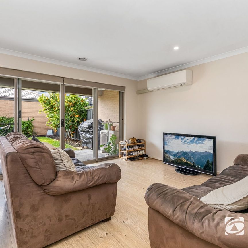 Comfortable Living Three Bedroom in Jackass Flat - Photo 1