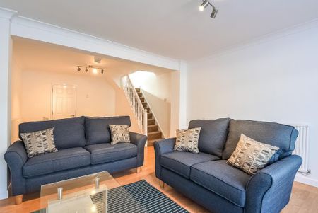 3 bedroom terraced house to rent - Photo 2