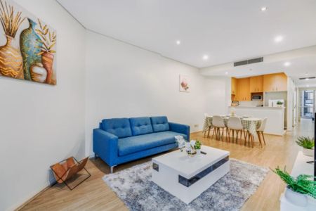 2 bed 2 bath-120 - Photo 2