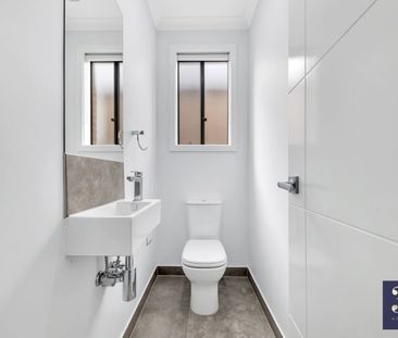 Near-New Spacious 4-Bedroom Family Home in the Heart of Tarneit – C... - Photo 6