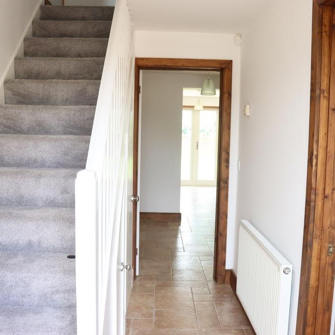 4 bedroom semi-detached house to rent - Photo 1