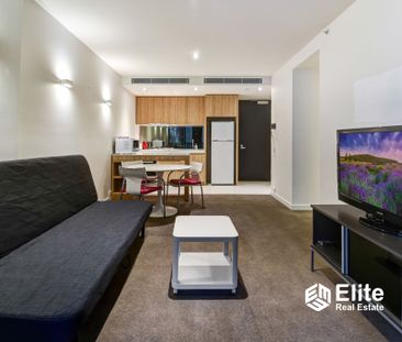 In the heart of Melbourne CBD - Photo 2