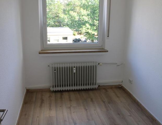 Ihr neues Zuhause in guter Lage! 3-Zimmer-Wohnung mit Südbalkon - Photo 1