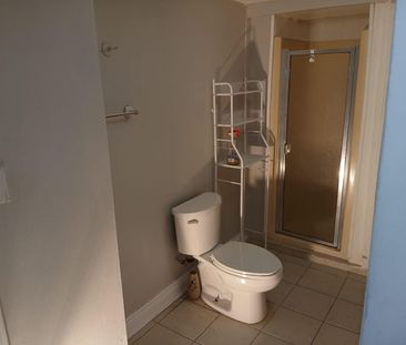 For Lease - 5 Tulloch Drive Unit# ( Lower ), Ajax, Ontario - Photo 4