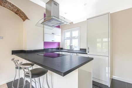 Stroude Road, Virginia Water, Surrey, GU25 4BU - Photo 4