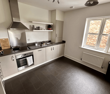 2 bedroom flat to rent - Photo 2