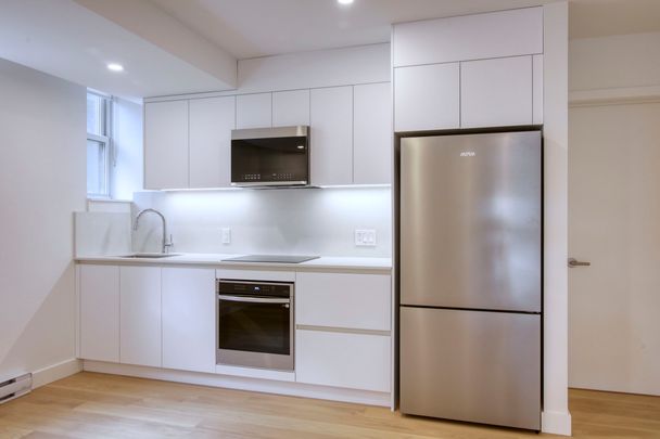 10 Rosemount Avenue - Photo 1