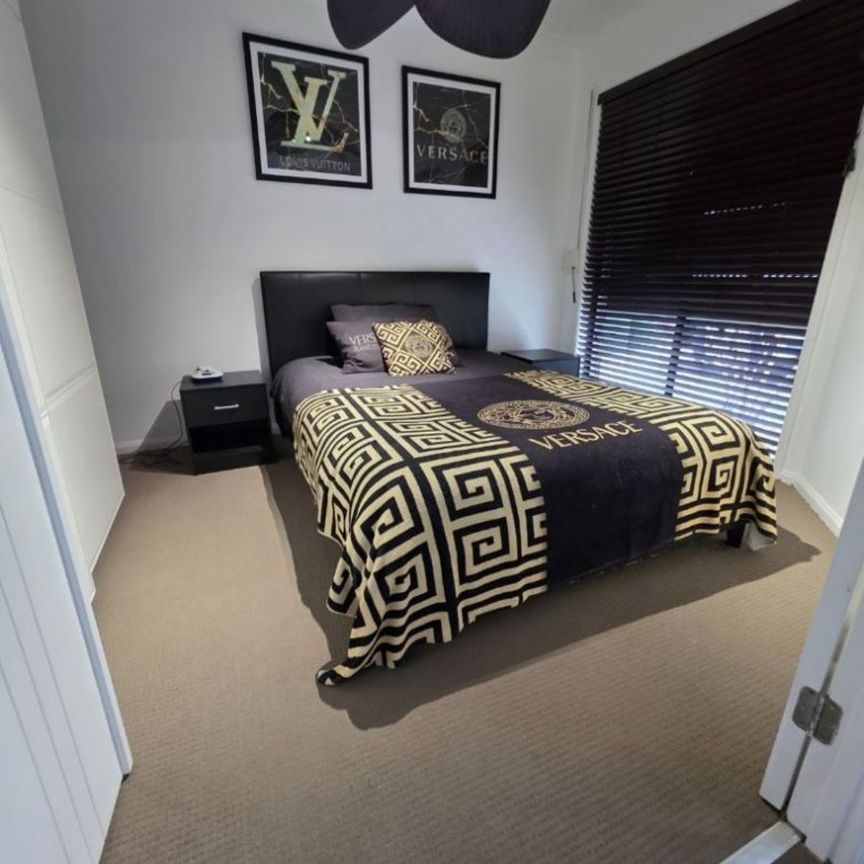 Modern Renovated Family Home - Photo 1