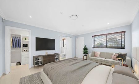 4 Bedroom Duplex with Park View!! - Photo 3