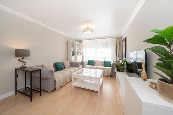 Twickenham Road, TW7, London - Photo 1