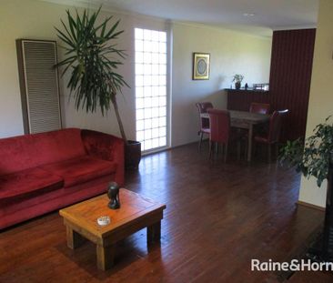 Furnished Courtyard Retreat - Private, Peaceful & Low Maintenance - Photo 2