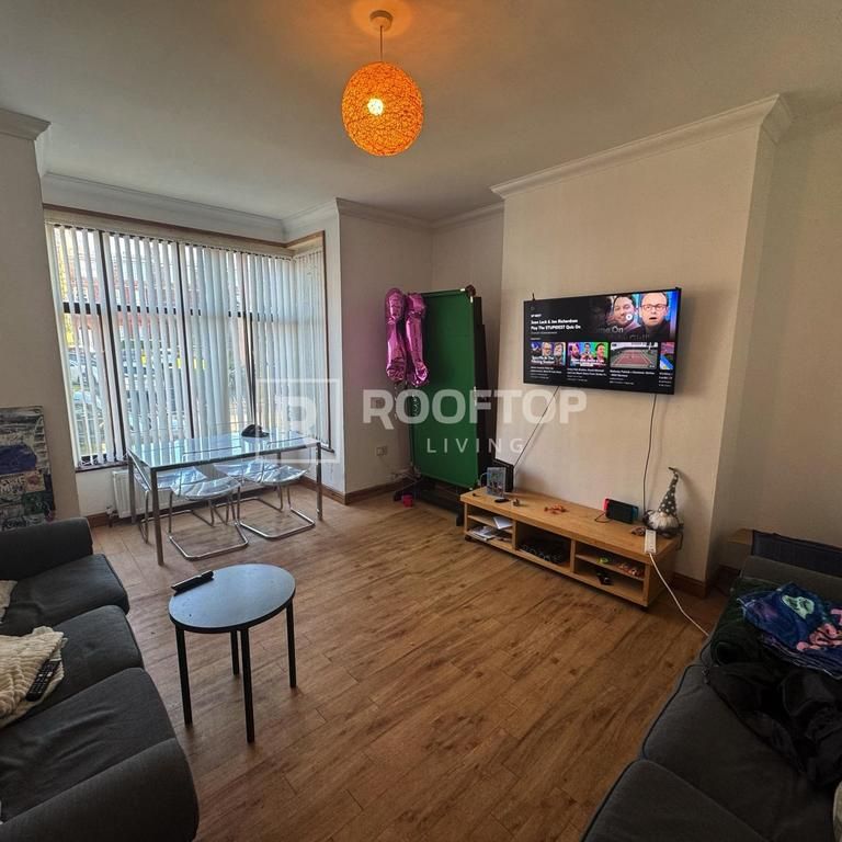 6 bedroom house share to rent - Photo 1