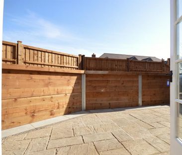 3 bedroom semi-detached house to rent - Photo 1
