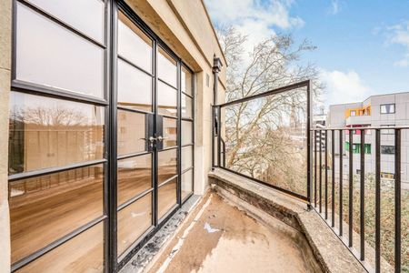 Flat to rent - Lewisham High Street, London, SE13 - Photo 5