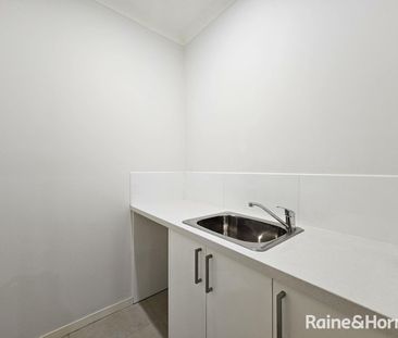 Cozy and Spotless - Photo 2