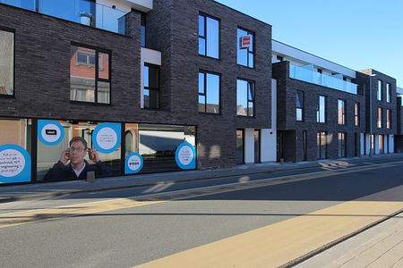 Gelijkvloers nieuwbouw appartement met afgesloten garage nabij het centrum van Waregem! - Foto 3