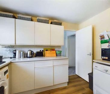 Dunsfold Road, Tilehurst, Reading, Berkshire, RG30 - Photo 6