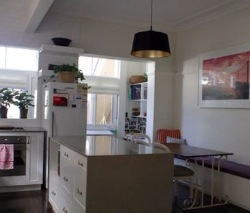 Bondi Junction - Photo 3