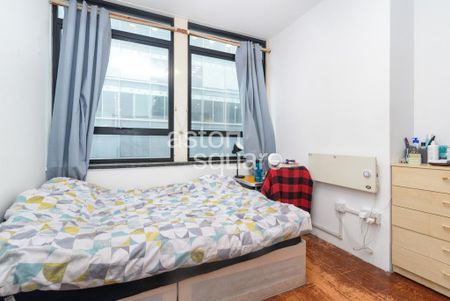 1 bedroom in a flat share to rent - Photo 4