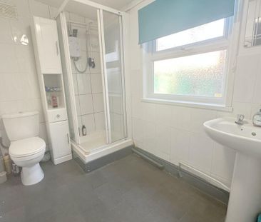 1 bedroom in a house share to rent - Photo 6