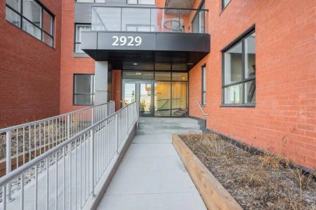 2929 VICTORIA — 5 ½ - Photo 2