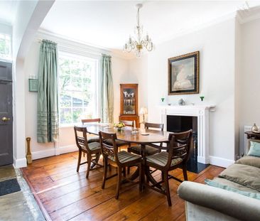 Quietly tucked away on the stunning street of Mount Parade, this be... - Photo 3