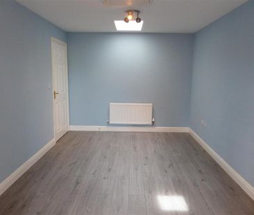 1 bedroom coach house to rent - Photo 4