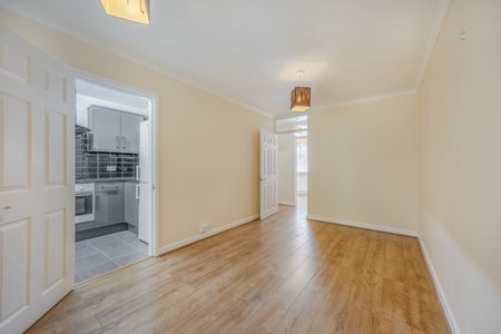 Fernleigh Close, Croydon, CR0 4RX - Photo 4