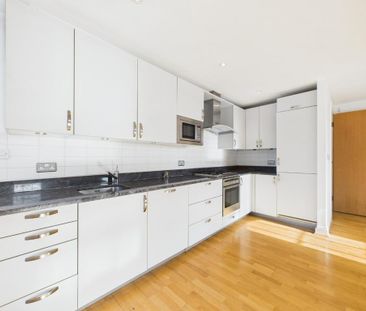 2 bedroom flat to rent - Photo 2
