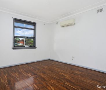 Charming 2-Bedroom House in Blacktown - WATER INCLUDED - Photo 2