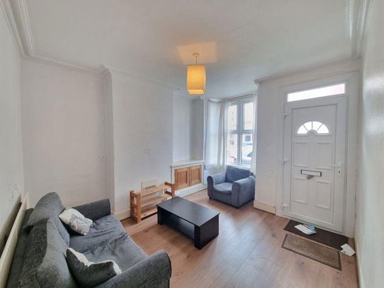 2 bedroom terraced house to rent - Photo 1