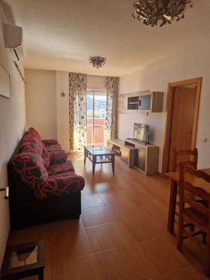 Alquiler de piso en Calle Juan Sebastian Bach - Photo 1