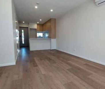 3 Bedrooms in Glen Eden - Photo 3