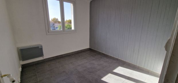 Marignane type 3 à louer boulevard de la Libération, - Photo 1