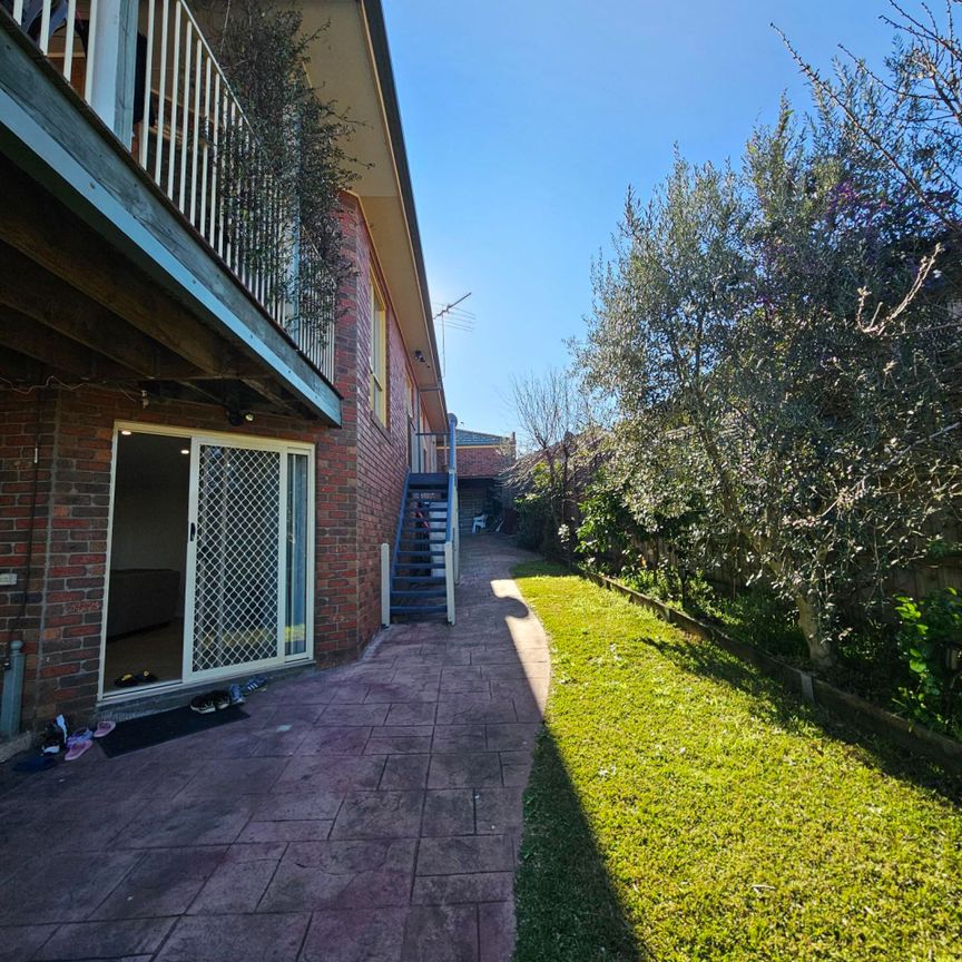 10 Reynolds Court, Roxburgh Park - Photo 1