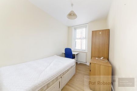 3 bedroom apartment to rent - Photo 3
