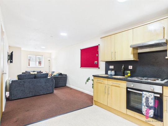 7 bedroom property to rent - Photo 1