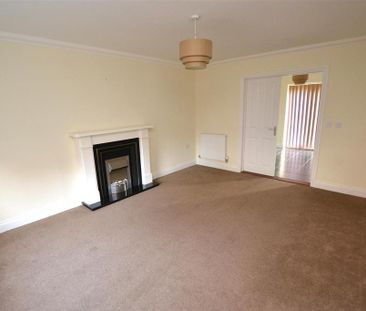 4 bedroom detached house to rent - Photo 2